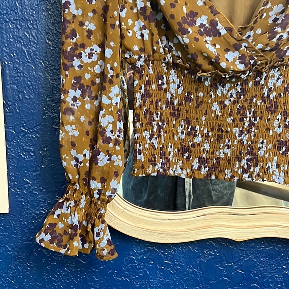 ASTR THE LABEL BLOUSE SMALL - Picture 2 of 16